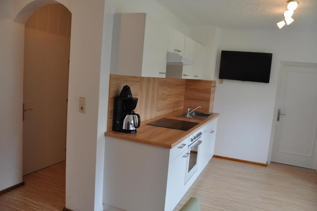 Ferienwohnungen Familie Jarnig Inge Görtschach Habitación foto
