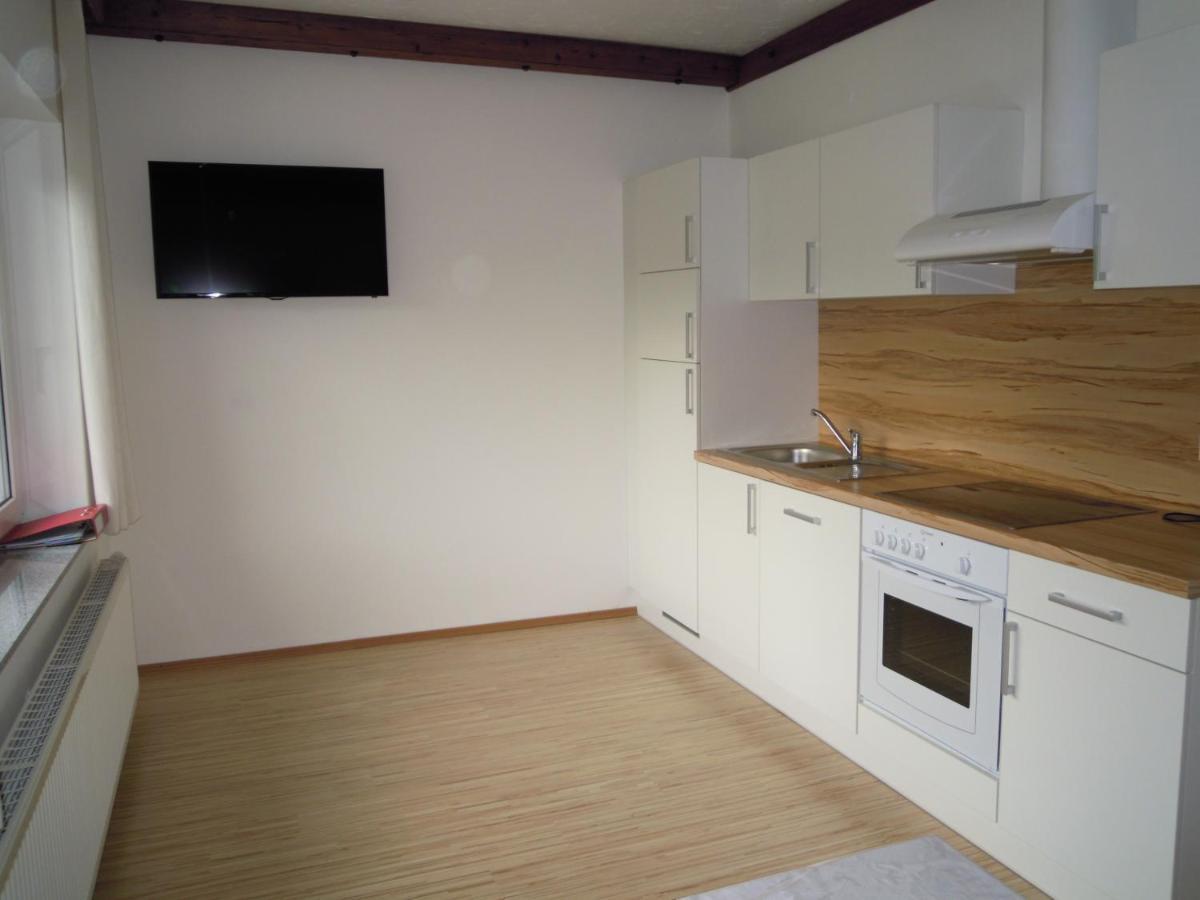 Ferienwohnungen Familie Jarnig Inge Görtschach Habitación foto